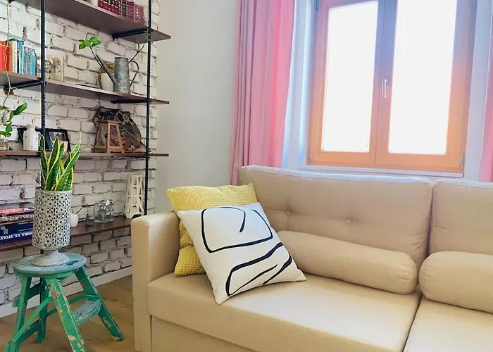 Simona\'S Old Town Home / Free Parking